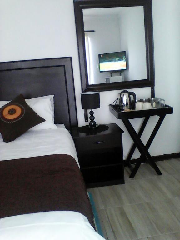 Aliwal Villa Guest Lodge 외부 사진