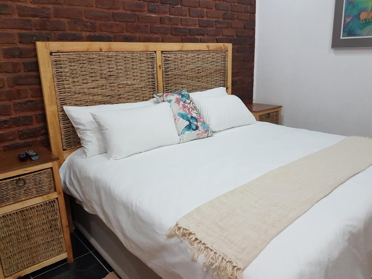 Aliwal Villa Guest Lodge 외부 사진